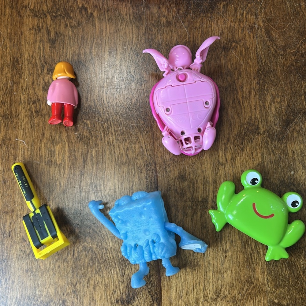 Toy Bundle - Picture 2 of 16